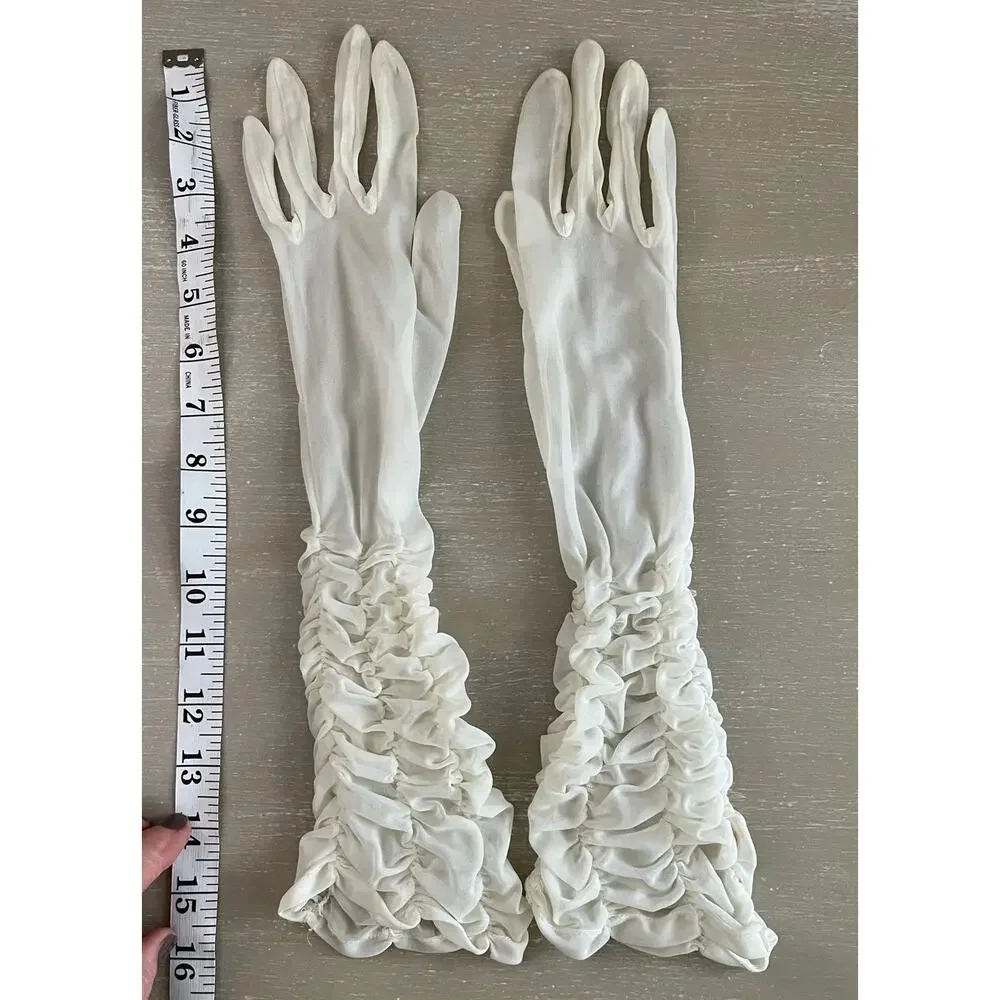 Paris Glove step back